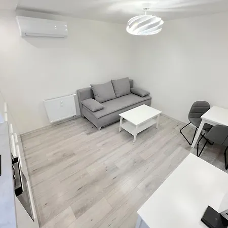 Krasny - V Novom Meste * Bratislava